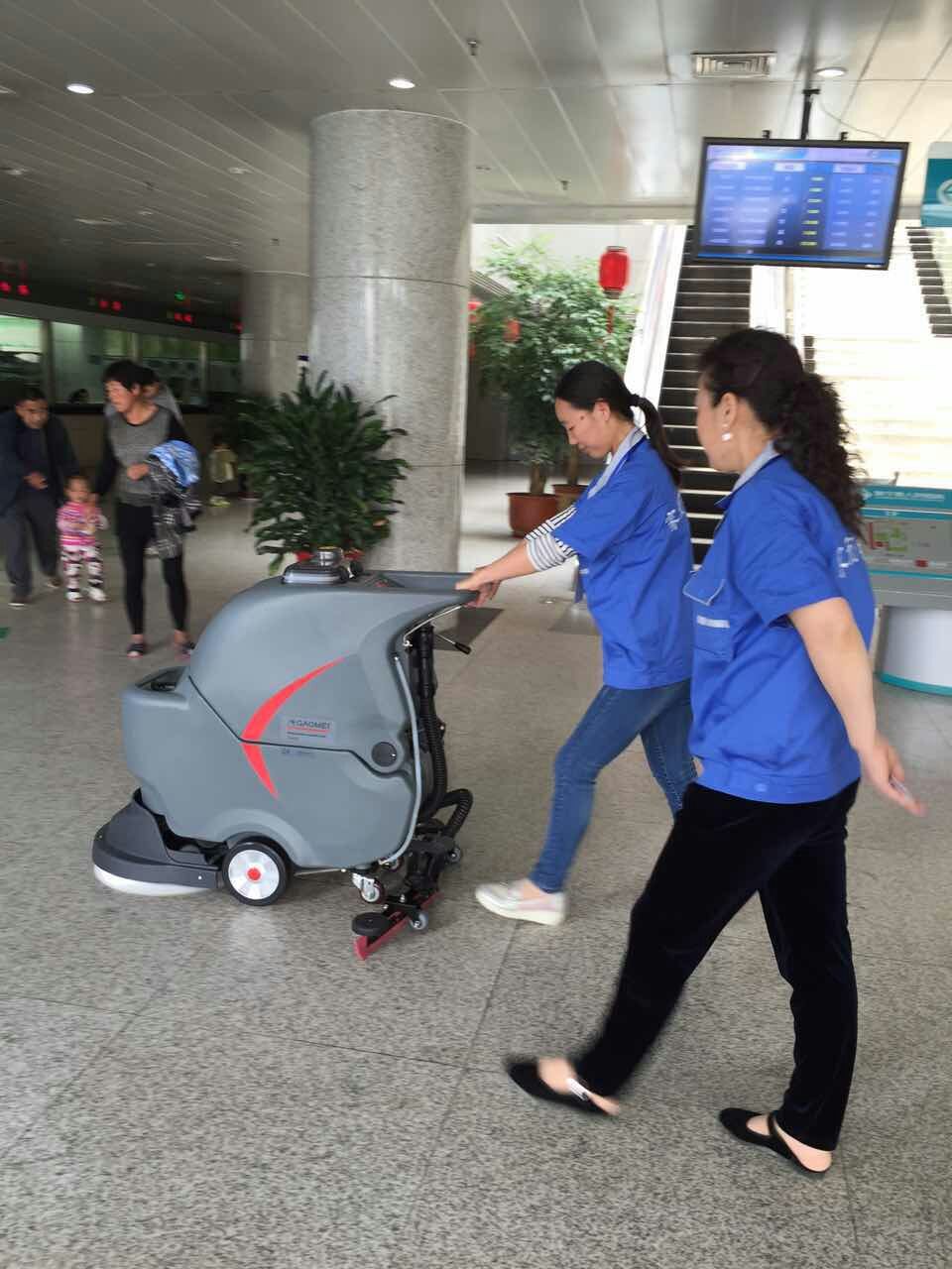 全自動(dòng)洗地機(jī)能解決企業(yè)什么問題？